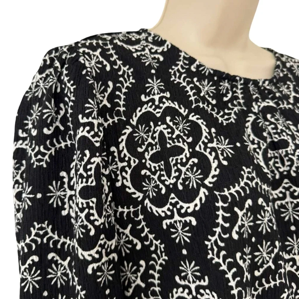 Ann Taylor Loft Black White Print Puff Long Sleeve Lightweight Top Shirt sz M